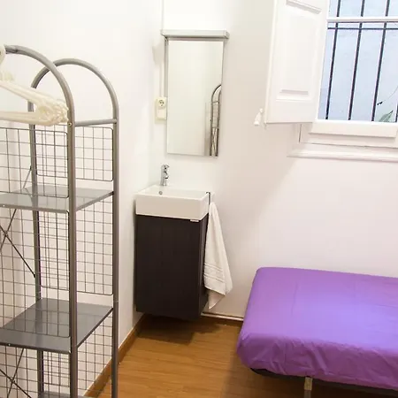 Πανσιόν Mimi Ramblas *