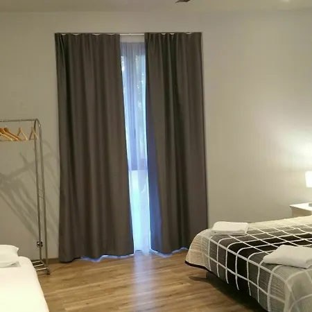 オスタル ミミ ラ ランブラス ゲストハウス