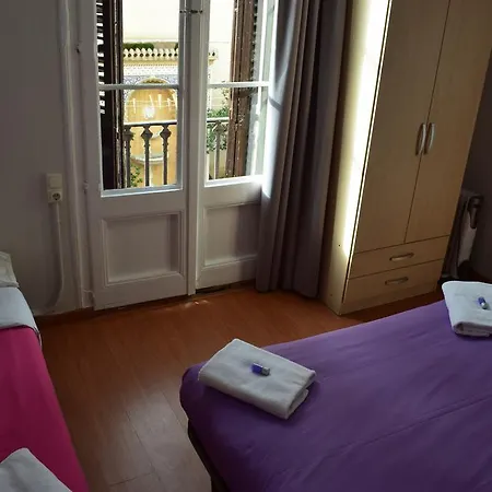 호스탈 미미 라 람블라스 게스트하우스