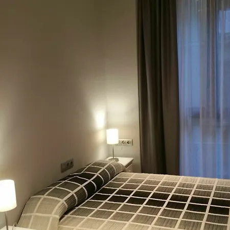 Konukevi Mimi Ramblas Barselona