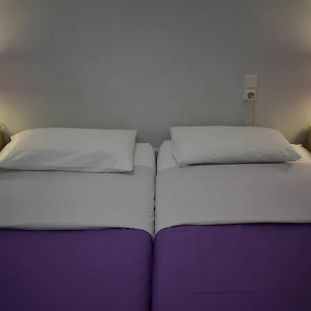 호스탈 미미 라 람블라스 게스트하우스 *